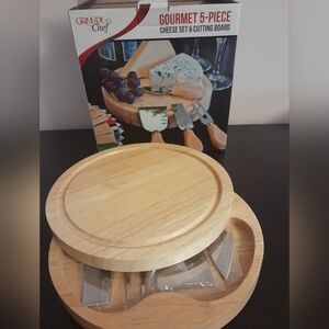 Gourmet 5 Piece Cheese Set Cutting Board NEW